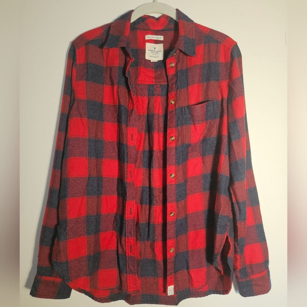 American Eagle Outfitters Red and Black Plaid Button Down Shirt